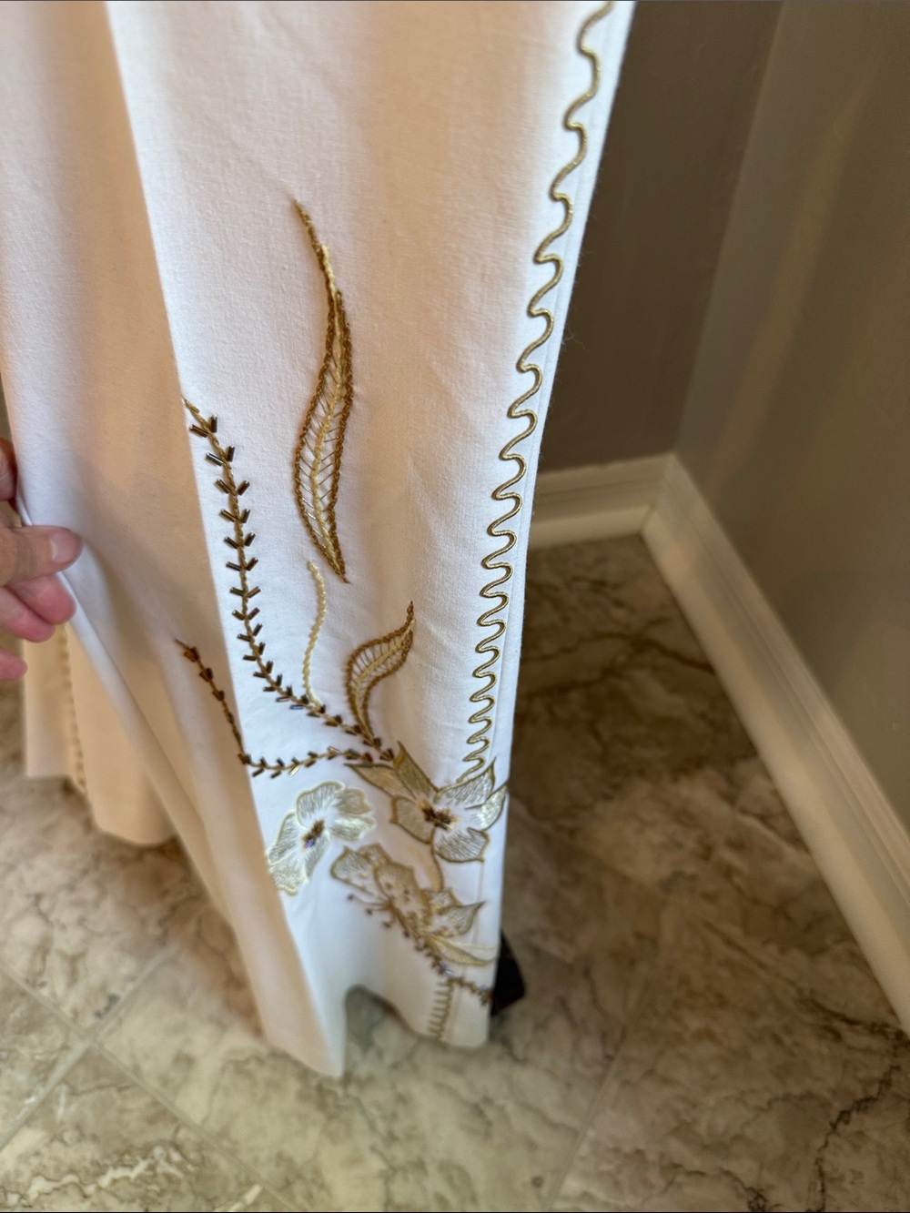 Cache White Wide Leg Pants with Gold Floral Embroidery - Picture 5 of 9